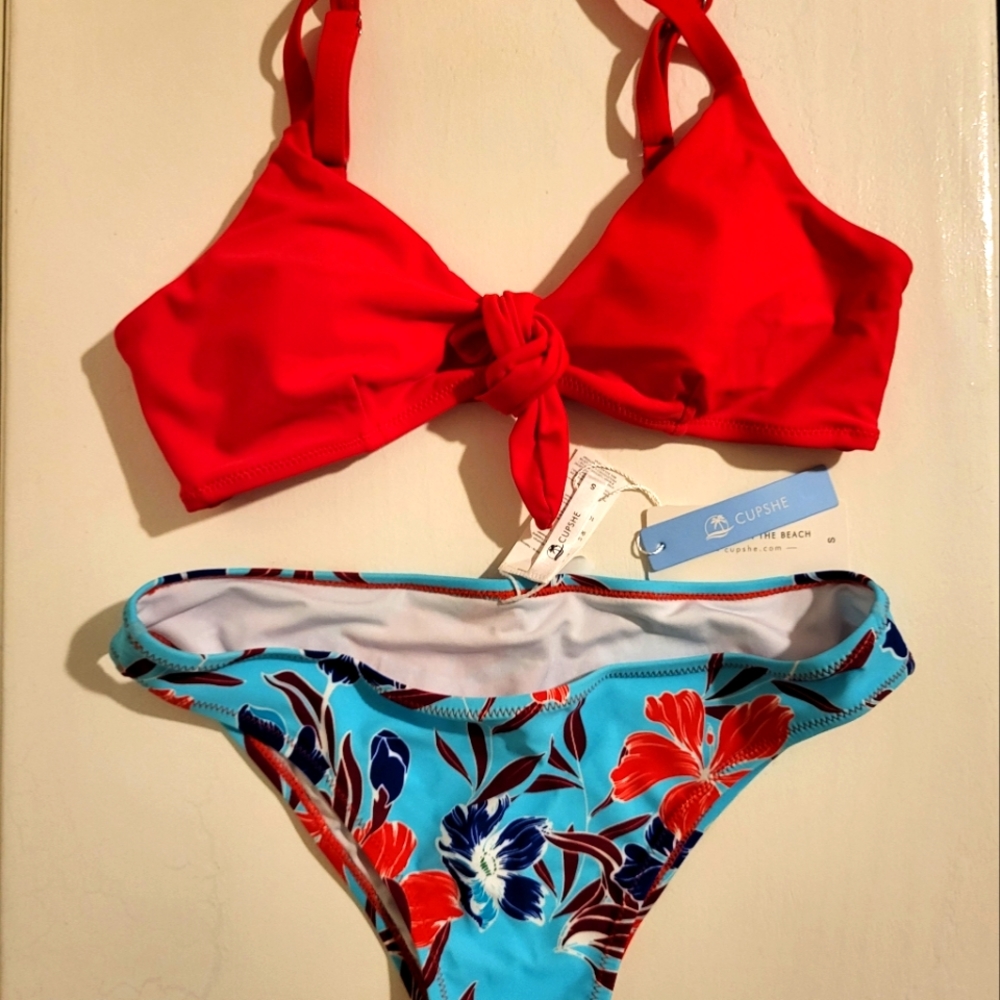 Women's swimsuit NWT!🩱 Cupshe